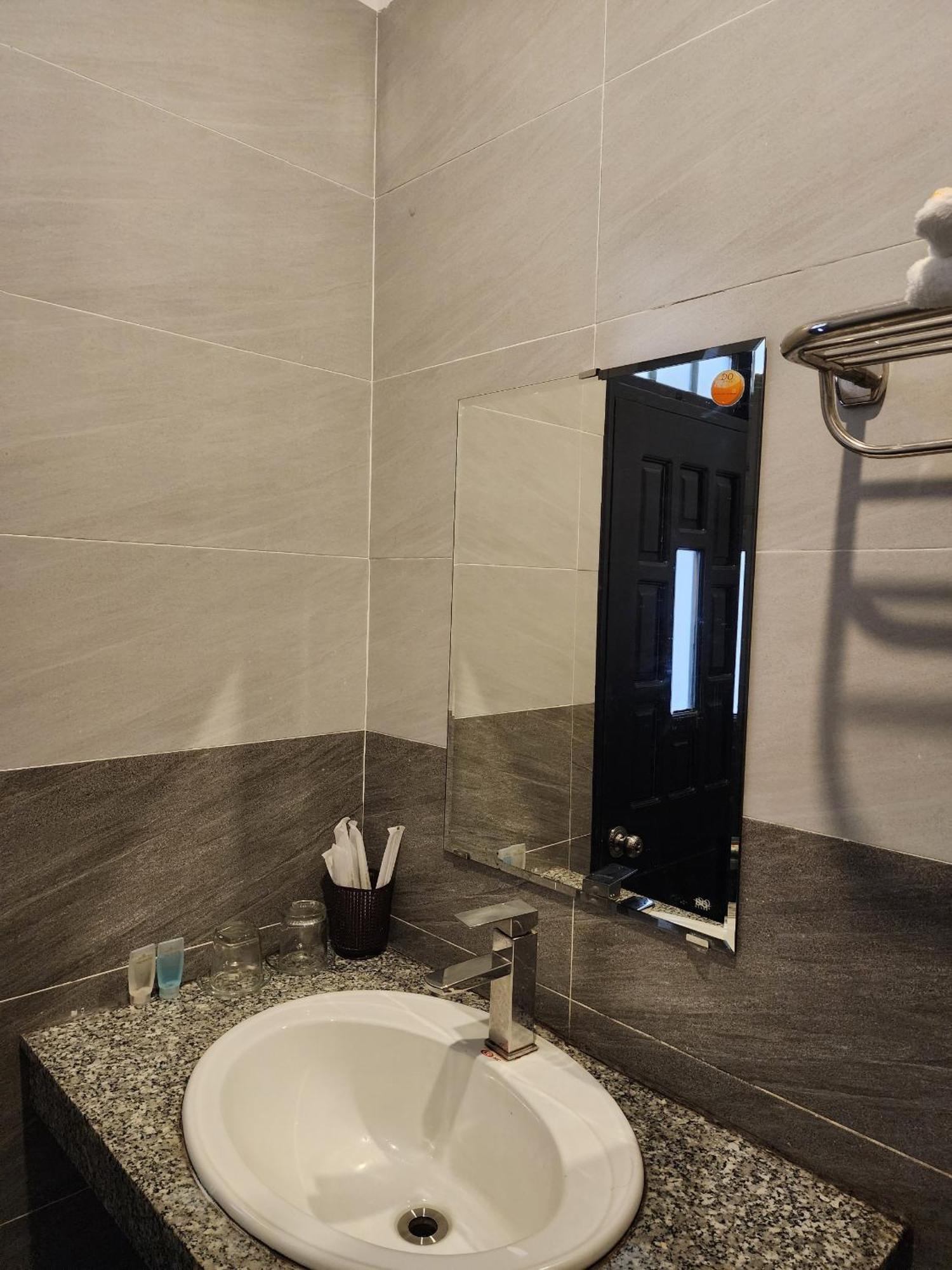 Thao An 2 Hotel Hue Thon Lai The Bagian luar foto
